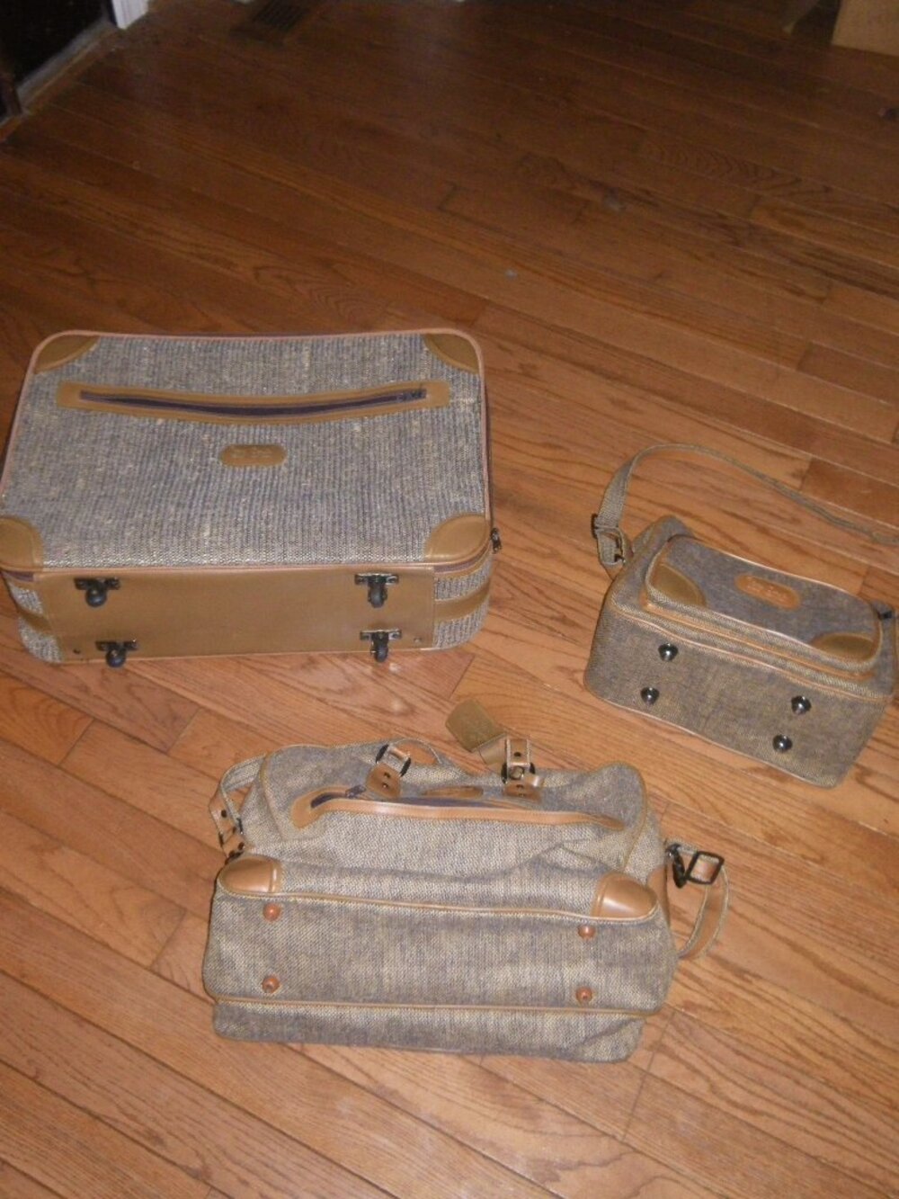 Vintage 3 pc Set Pierre Cardin Classic Travel Bags Suitcase w/ Tweed Finish Nice